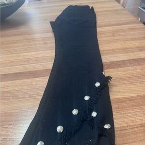 Citizens of Humanity Drew Fray High-rise Crop Flare Black with Silver Studs.